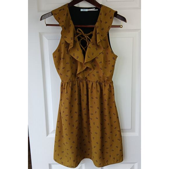 UO Kimchi Blue Mustard Lace up Dress 4 floral ruffles olive corset style front - Picture 12 of 13